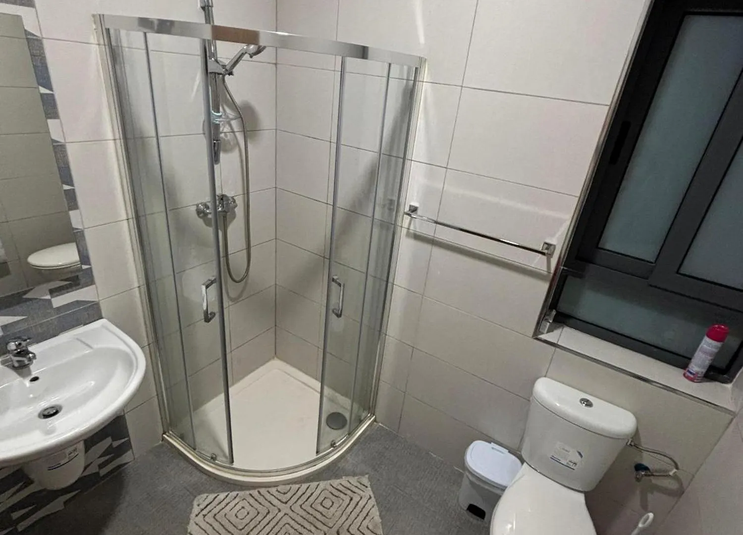 Cozy And Bright Central Room, Shared Flat Msida 0*,  Malta